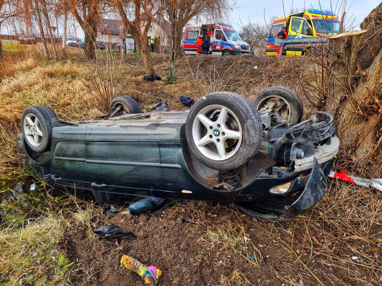 4 Mężczyzn W Bmw Cudem Uniknęło śmierci ZdjĘcia Ostrow24tv Ostrów Wielkopolski 7736