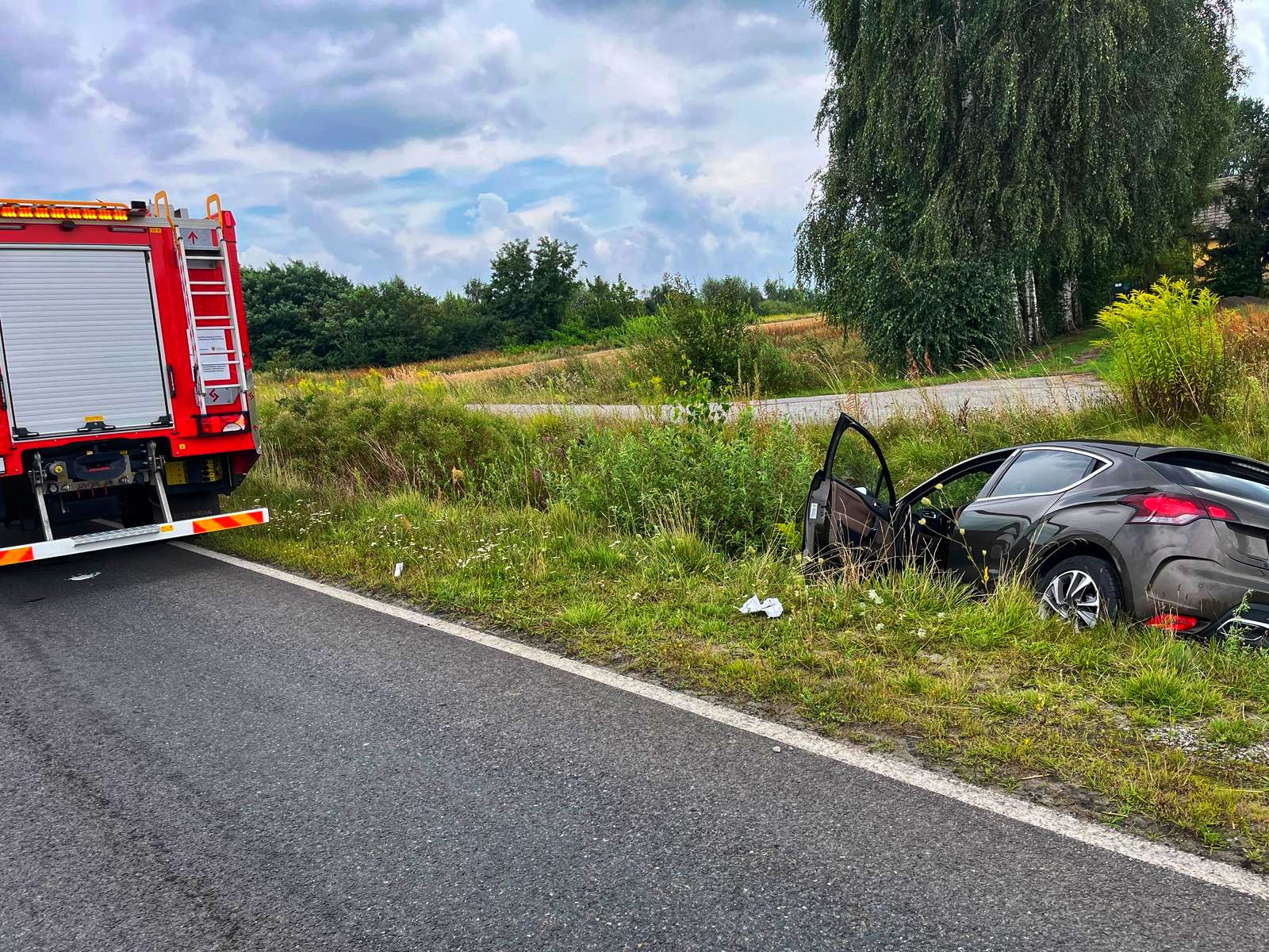 Samochód ściął latarnię. W środku dziecko. Kierowca miał…